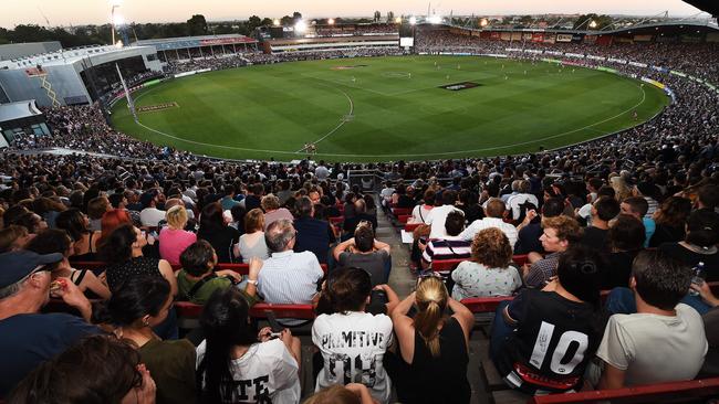 A full house watches the first ever AFLW match between Collingwood and Carlton. Picture: Rob Leeson