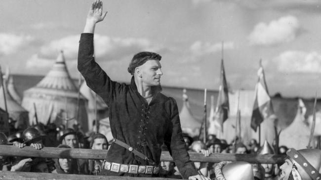 Sir Laurence Olivier in scene from Henry V (1946).