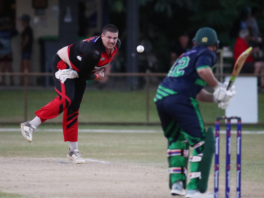 Paul Nasser bowls for the Thunder. Picture: Brendan Radke