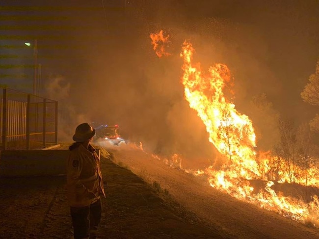 NSw Trains' Rail Emergency Response Unit (RERU) has been working side by side with the RFS and Incident Rail Commanders to protect our infrastructure on the Blue Mountains Line and Southern Highlands Line during the NSW Fires. Picture: NSW Trains