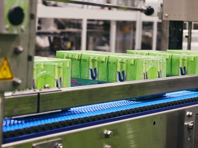 V cans coming off the production line at Suntory