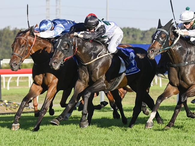 Los Padres (centre) is chasing back-to-back wins when he heads to Newcastle. Picture: Bradley Photos