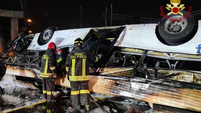 tourist bus crash venice