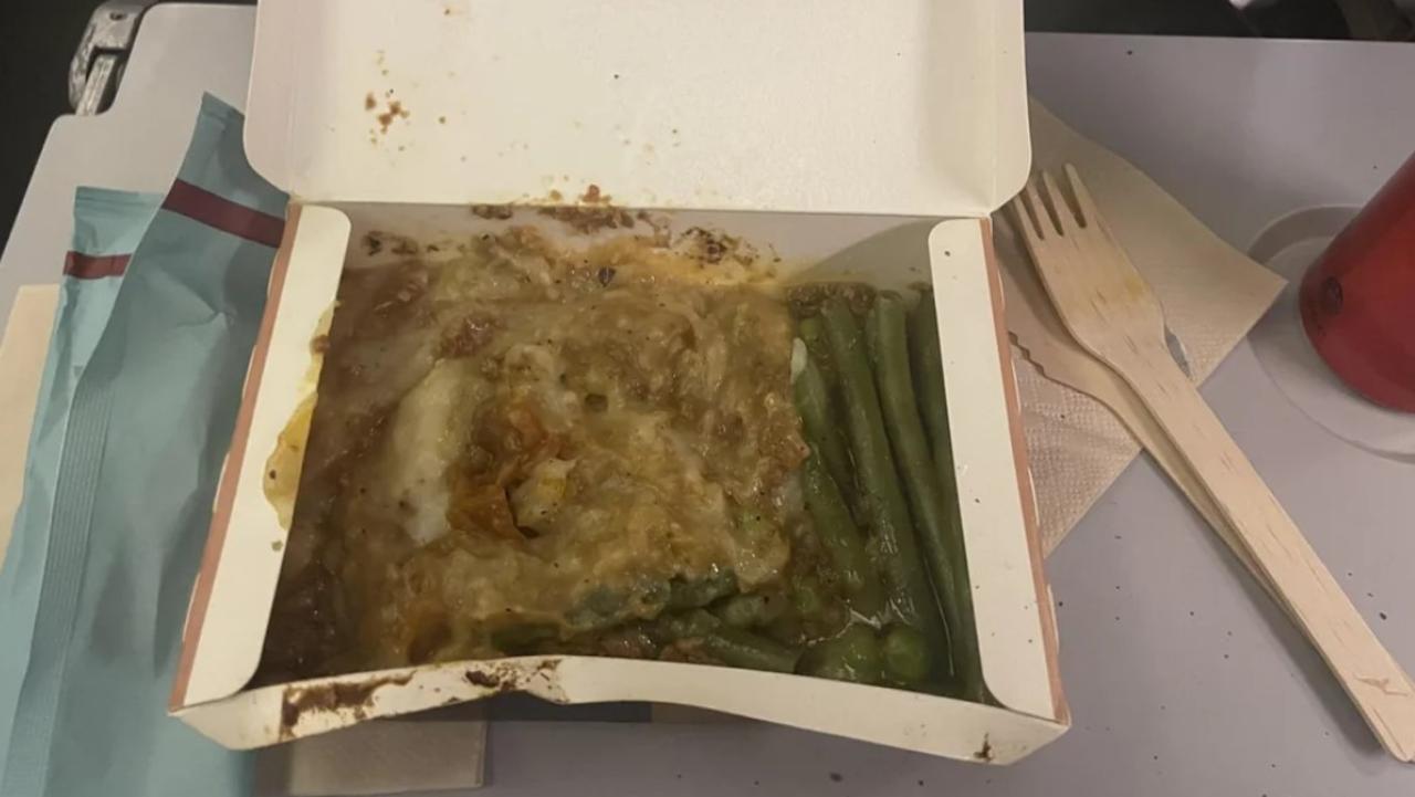 A Qantas customer has complained about this meal on social media. Picture: Reddit