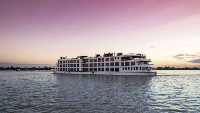 Cruising the Mekong river