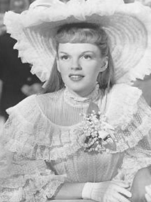 Judy Garland in a scene from 1944 musical film 'Meet Me in St Louis'.