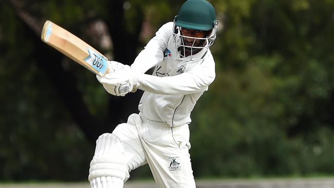 Bayswater batsman Tim Sugumar in action.