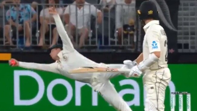 Steve Smith takes classic catch to remove Kiwi skipper Kane Williamson.