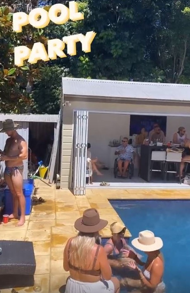 She then headed to this backyard Australia Day pool party.