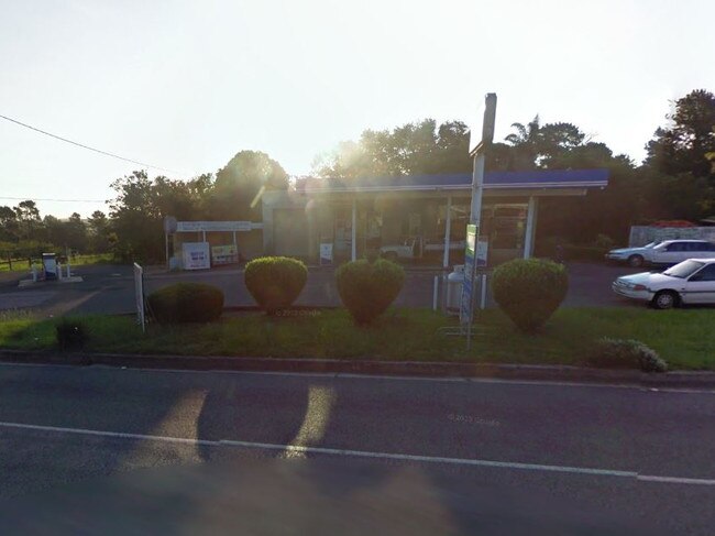 The service station at Peats Ridge where Clint Starkey was viciously bashed. Picture: Google street view