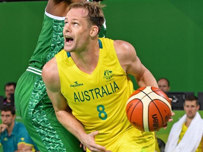 Australia's Brad Newley  during the Men's Preliminary Round Pool A Basketball between Australia and Nigeria at the XXI Commonwealth Games at the Cairns Convention Centre, Cairns, Australia, Monday, April 9, 2018. (AAP Image/Brian Cassey) NO ARCHIVING, EDITORIAL USE ONLY