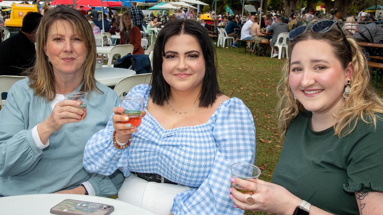 Mandy Lee, Maddy Lee and Jordan Adams. Festival of Food and Wine, Queens Park, Toowoomba Carnival of Flowers. Saturday September 10, 2022 Picture: Bev Lacey