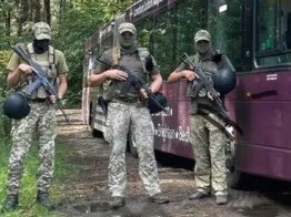 Bendy buses from Luton Airport in the UK are being used in Ukraine in the battle against Vladimir Putin’s war machine.