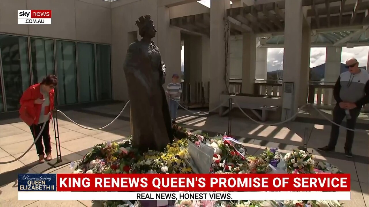 Wreath-laying ceremony held at Parliament House for Queen Elizabeth II