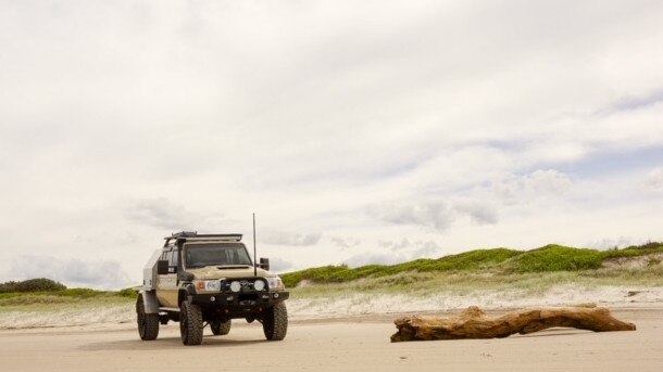 A 4WD vehicle at Patches Beach, Ballina.