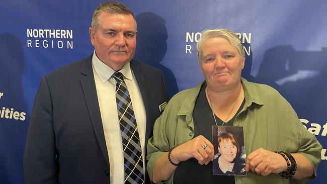 Homicide squad commander Detective Superintendent Danny Doherty with Roslyn Reay’s daughter Mandii at a press conference to announce $750,000 reward for information on the 52-year-old‘&#128;&#153;s homicide in Cooke Hill in 2005. Picture: Dan Proudman