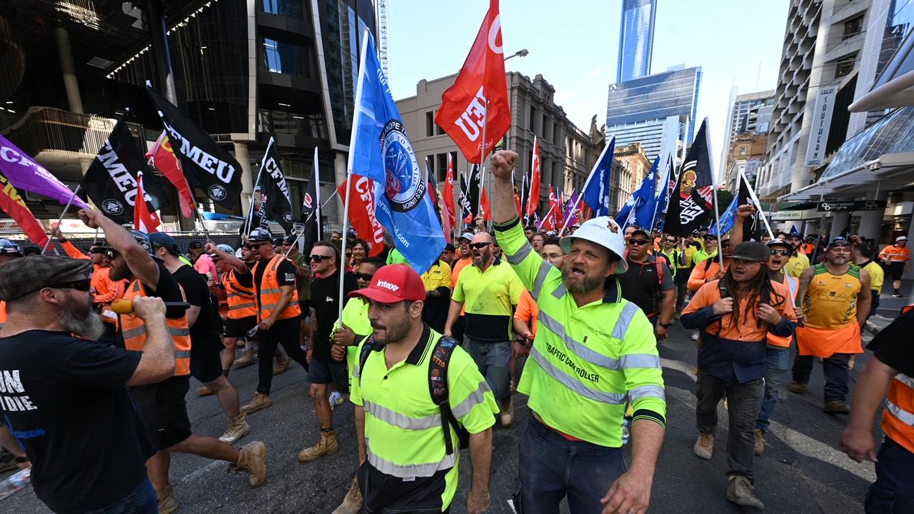 The CFMEU protests in the Brisbane CBD. Picture: Lyndon Mechielsen