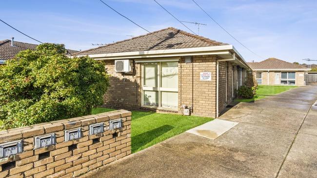 This one-bedroom unit at 4/257 Church St, Herne Hill on the market for $295,000 to $320,000, well below the suburb’s median unit price of $404,000.