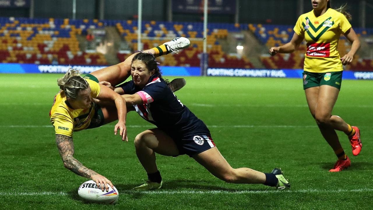 7NEWS Townsville - Townsville's Jillaroos star Julia Robinson is back home  and straight back to work as a Private at Lavarack Barracks. The Brisbane  Broncos NRL-W Premiership winner is still pinching herself