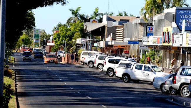 Katherine scenes, Stuart Highway through Katherine. Main Street.