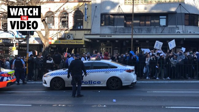 Inside the violence at Sydney's anti-lockdown protest
