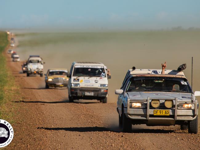 Day 6: Barcaldine to Hughenden — Everyone’s still going strong. Photo: BOX RALLIES