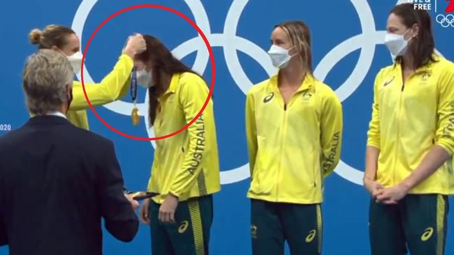 Classy touch by the Aussie golden girls.