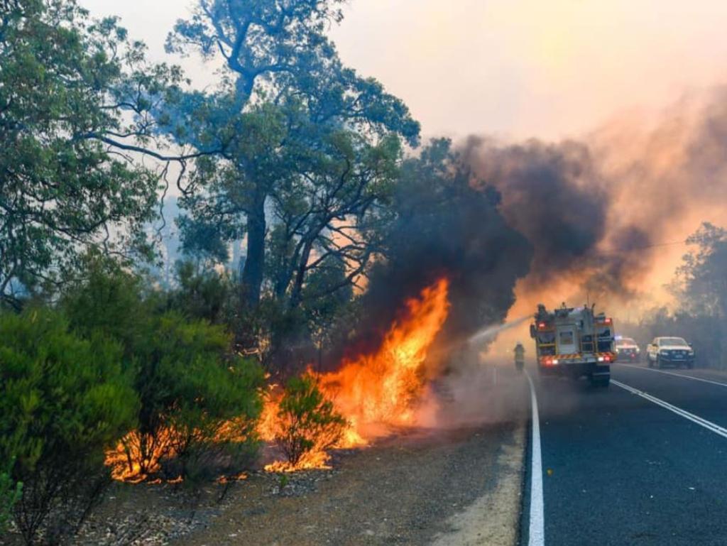 Perth Hills Bushfire: Catastrophe Declared However Welcome Rain In ...