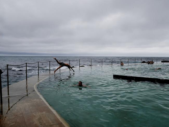 Gloomy weather in Sydney Tuesday, 29 December, 2020. Picture: Nikki Short