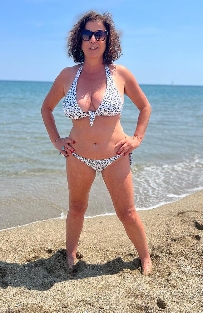 A British woman, 59, has clapped back after a 52-year-old TV star was branded ‘too old’ for a bikini. Picture: Instagram/@honestlywithhonor