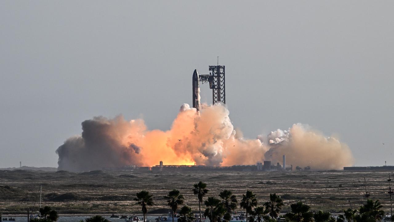 The SpaceX Starship lifts off from Starbase near Boca Chica, Texas, on November 19, 2024, for the Starship Flight 6 test. Picture: Chandan Khanna / AFP