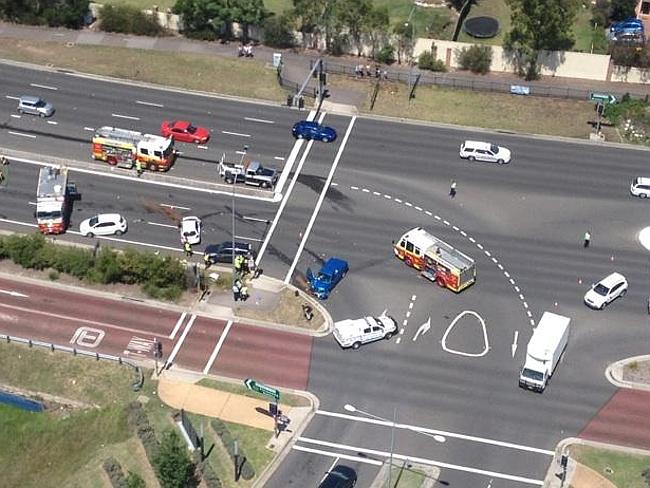 Six injured in four-car collision at Kellyville | Daily Telegraph