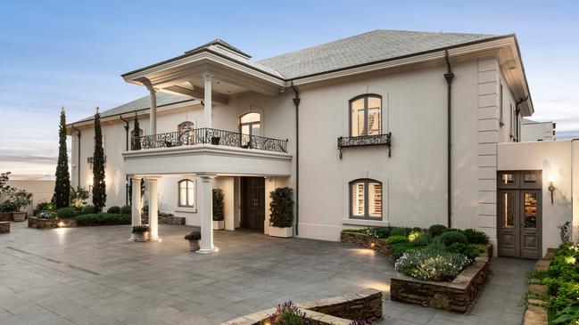 Late 7-Eleven co-owner Beverley Barlow’s Brighton home which broke the record with its $30m+ sale.