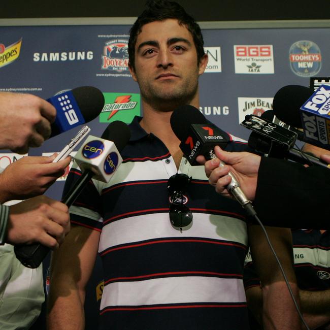 Anthony Minichiello helped Oloapu.