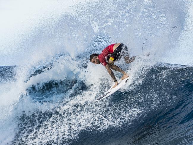 Mikey Wright also surfed his way out of the elimination second round.