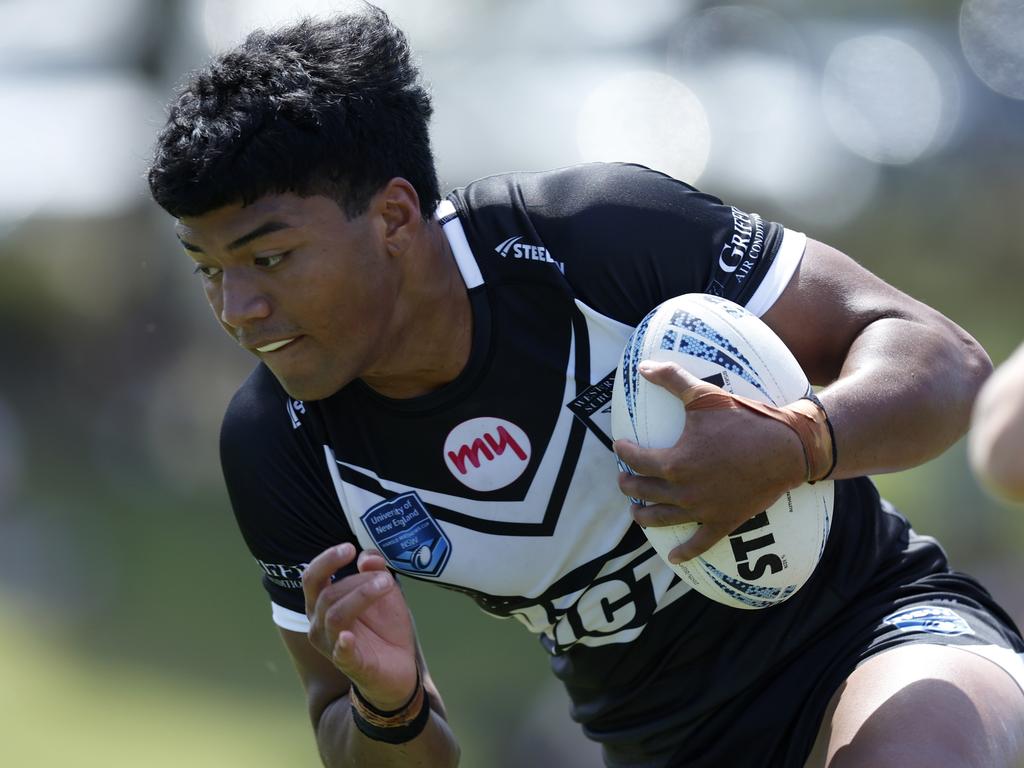 Heamasi Makasini on the run. Picture: Michael Gorton. NSWRL Junior Reps, Harold Matthews Cup round three, Newcastle Knights vs Western Suburbs Magpies at St Johns Oval, 17 February 2024