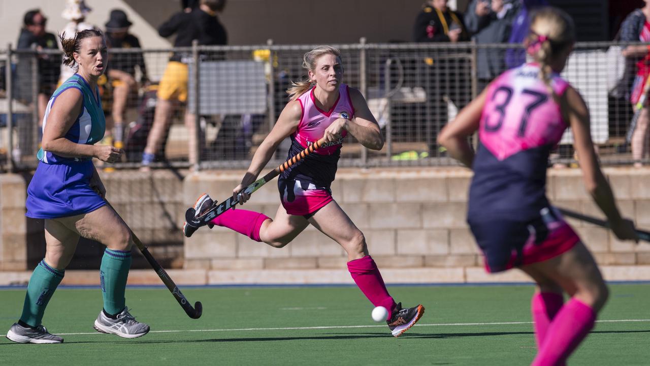 Rebecca Dwyer of Toowoomba 1 against Tweed 1.