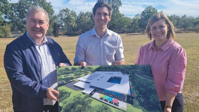 Bundaberg Mayor Jack Dempsey, Member for Bundaberg Tom Smith and Assistant Minister for Local Government Nikki Boyd.