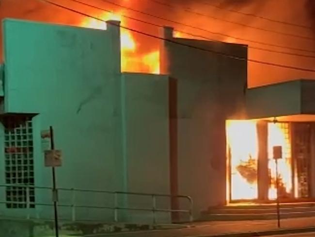 06/12/2024: A fire has damaged the Adass Israel Synagogue of Melbourne at Ripponlea in Melbourne