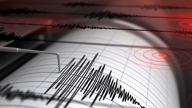 Darwin city residents have reported feeling buildings swaying tonight after a 6.9 magnitude earthquake struck in the Banda Sea.