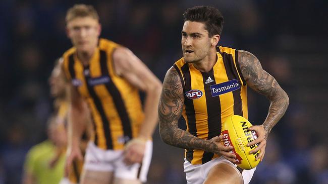 AFL Round 20. 02/08/2019.    North Melbourne v Hawthorn at Marvel Stadium.  Chad Wingard storms forward 1st quarter     .  Pic: Michael Klein