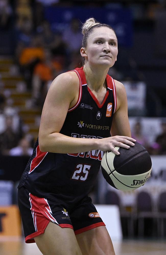 Amy Atwell of the Lynx attempts a free throw shot during the WNBL match between Townsville Fire and Perth Lynx at Townsville Entertainment Centre, on December 31, 2023, in Townsville, Australia. (Photo by Ian Hitchcock/Getty Images)