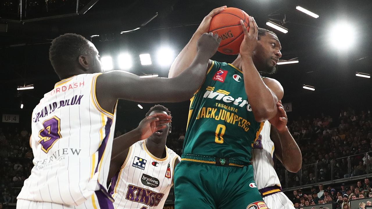 Midnight nears for NBL Cinderella as last-second dagger puts MVP-less Kings close to title – Fox Sports