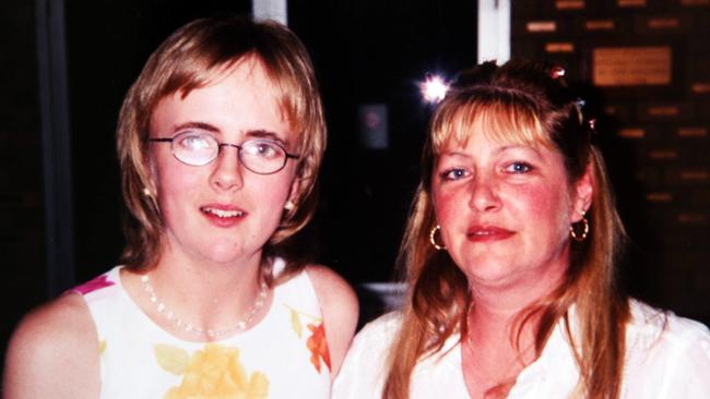 Krystal Fraser (left) with mum Karen before Krystal’s disappearance.