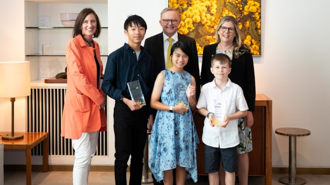 Spelling Bee winners meet the PM