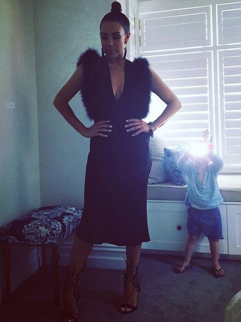 The 2016 ARIA Awards via social media ... Kate Ritchie, "Training my own little lighting assistant." Picture: Instagram