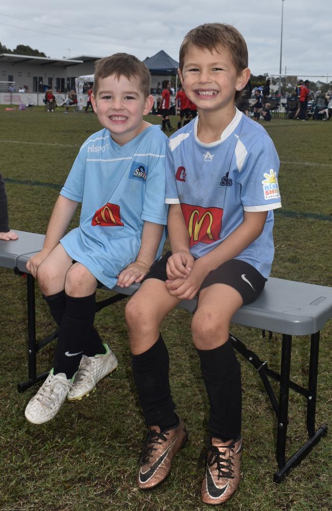 Theo and Lexton of the Maroochydore Swans at the Morey Tonen Carnival at Kawana on August 13, 2022. Picture: Eddie Franklin.