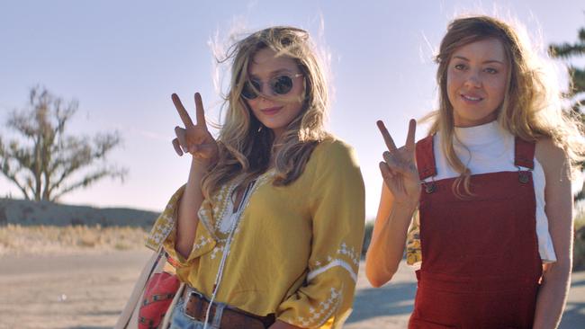 Elizabeth Olsen and Aubrey Plaza in Ingrid Goes West.