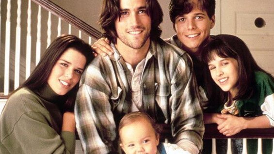 Neve Campbell, Matthew Fox, Scott Wolf and Lacey Chabert in Party of Five.