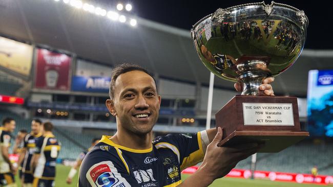 Christian Lealiifano with the Dan Vickerman Cup. Picture: Getty